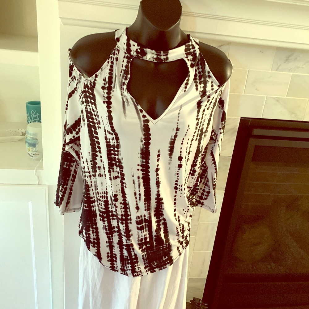 Women’s Veronica M top